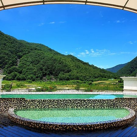 Pine Forest Jeongseon Alpine Resort Εξωτερικό φωτογραφία