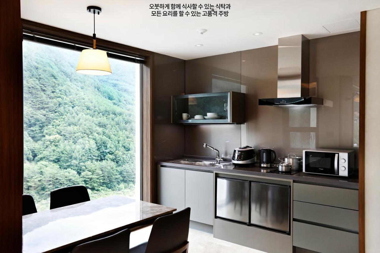 Pine Forest Jeongseon Alpine Resort Εξωτερικό φωτογραφία