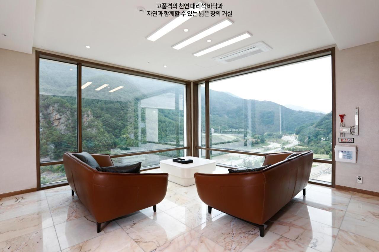 Pine Forest Jeongseon Alpine Resort Εξωτερικό φωτογραφία