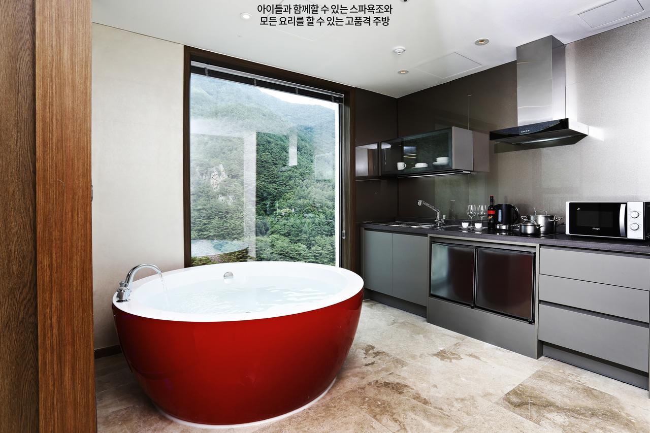 Pine Forest Jeongseon Alpine Resort Εξωτερικό φωτογραφία